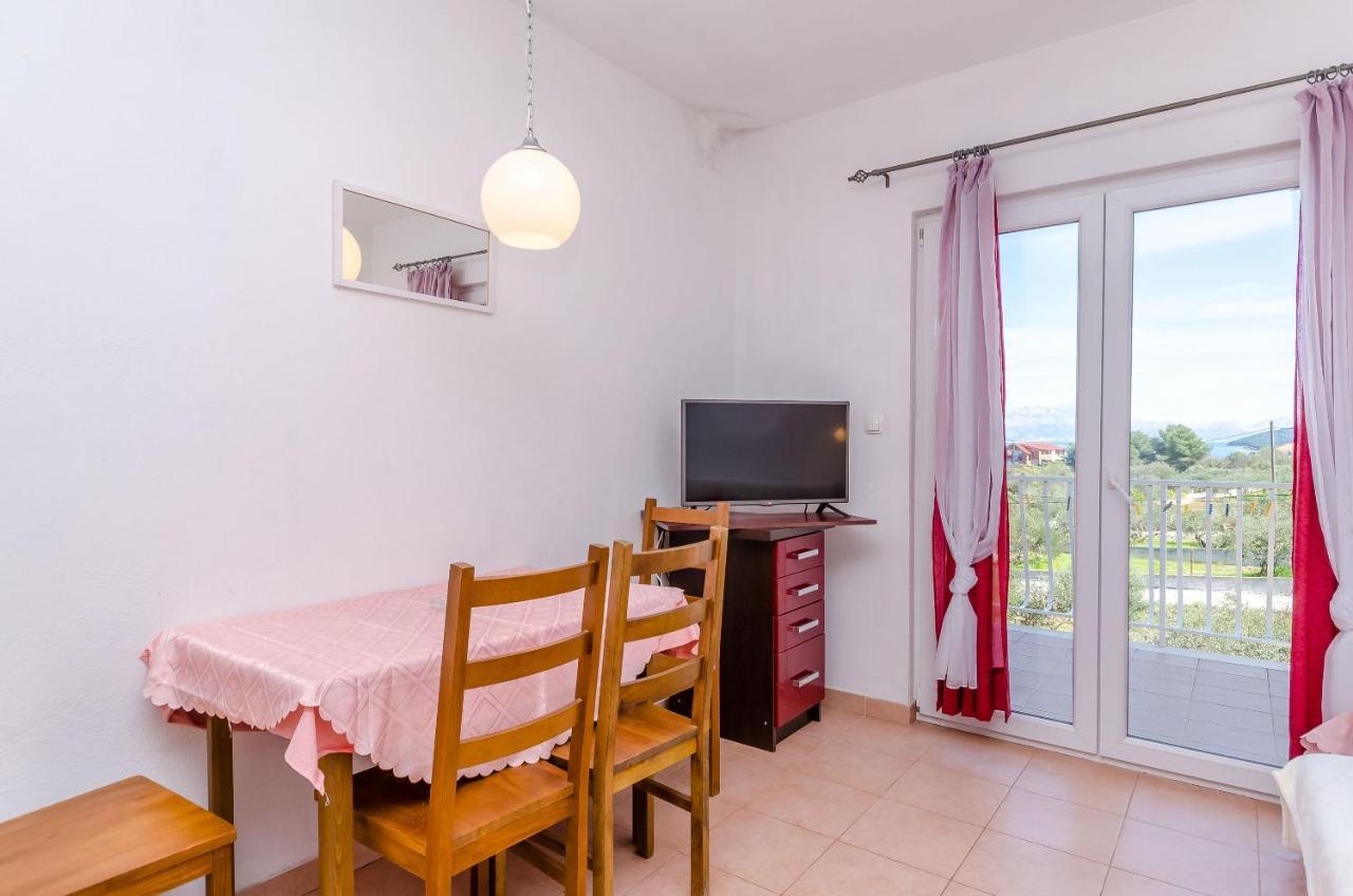 Apartments Stara Maslina Slatine Εξωτερικό φωτογραφία