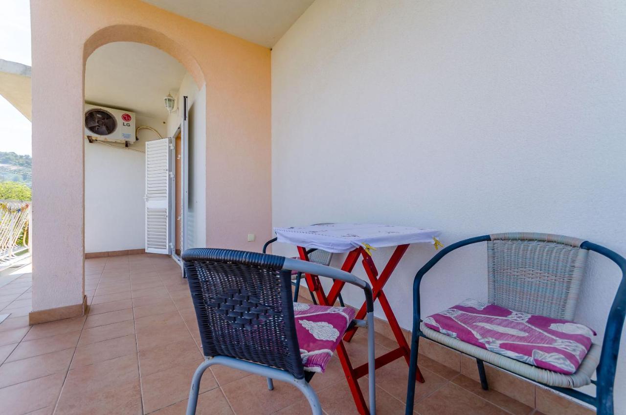 Apartments Stara Maslina Slatine Εξωτερικό φωτογραφία
