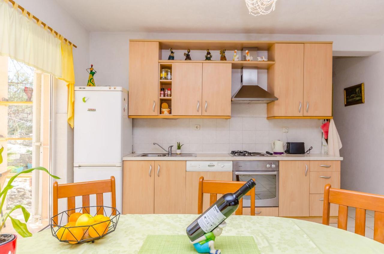 Apartments Stara Maslina Slatine Εξωτερικό φωτογραφία